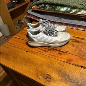 Men’s size 11 adidas tennis shoes